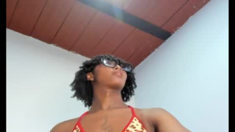 nahomy_james25 online show from June 16, 2026, 11:07 pm