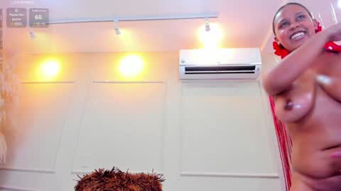 Snapshot of nahomygrey_ chatting on December 30, 2024, 9:19 pm Nahomy online show from December 30, 2024, 9:19 pm