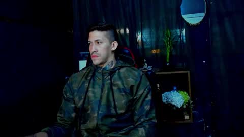 naider_1 online show from March 22, 2026, 4:49 am