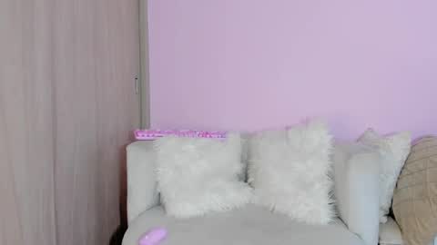      online show from February 6, 2025, 5:09 pm