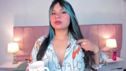 Snapshot of nairovy_1 chatting on January 7, 2026, 10:07 am nairovy_1 online show from January 7, 2026, 10:07 am