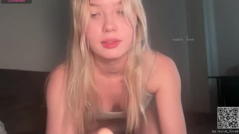 Snapshot of naive_love chatting on April 24, 2026, 2:41 pm Mia guest- Eva from DOUBLECUTIES online show from April 24, 2026, 2:41 pm
