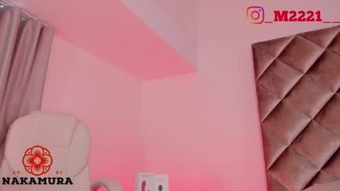 INSTAGRAM  m2221     online show from February 14, 2025, 5:36 pm