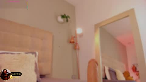 INSTAGRAM  m2221     online show from April 6, 2026, 10:05 am