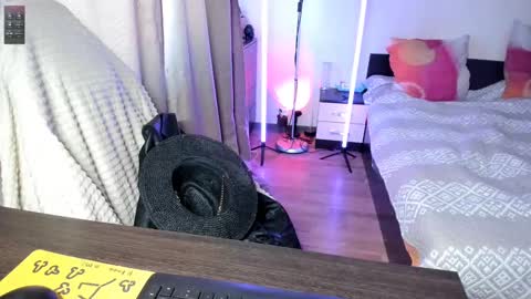 Snapshot of naked_psychologist chatting on March 9, 2025, 1:37 pm Asy no face  online show from March 9, 2025, 1:37 pm