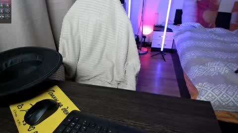 Snapshot of naked_psychologist chatting on March 12, 2025, 4:46 pm Asy no face  online show from March 12, 2025, 4:46 pm