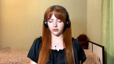 Snapshot of nakitawiggin chatting on February 16, 2026, 10:11 am Luna online show from February 16, 2026, 10:11 am