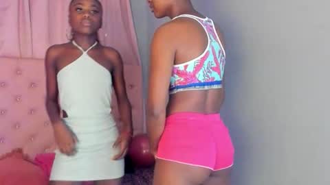 Snapshot of nalaandzuri chatting on October 24, 2025, 10:55 am nalaandzuri ebony lesbian blackgirls online show from October 24, 2025, 10:55 am