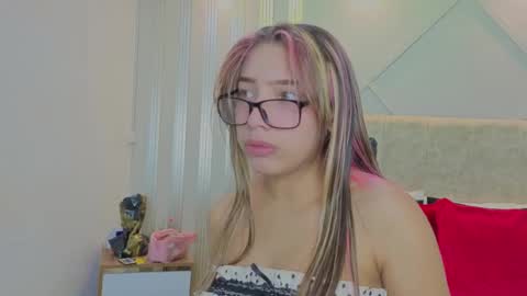 nami_sweet_ online show from October 3, 2025, 2:30 am