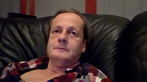 Snapshot of namorreyeb chatting on March 15, 2026, 6:14 pm namorreyeb online show from March 15, 2026, 6:14 pm