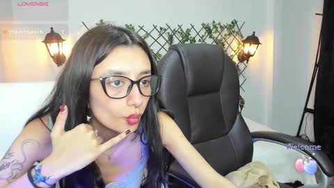 Snapshot of nana_rousse chatting on February 8, 2026, 11:52 pm Rousse online show from February 8, 2026, 11:52 pm