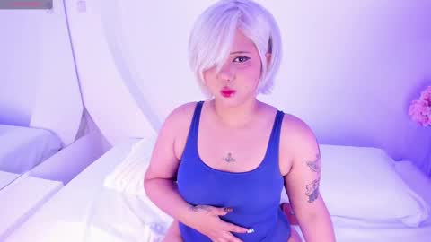 NanaOsaky online show from November 19, 2025, 11:54 am