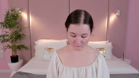 Nancy online show from March 18, 2026, 3:20 am