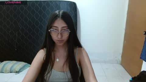 nanylux online show from May 7, 2026, 4:40 am