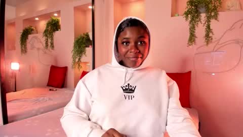 Snapshot of nanymoreno chatting on November 10, 2025, 12:48 pm nanymoreno online show from November 10, 2025, 12:48 pm