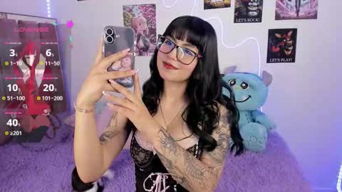 Snapshot of naoko_kirino chatting on December 20, 2025, 3:57 am Naoko online show from December 20, 2025, 3:57 am