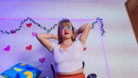 Naomi online show from October 23, 2025, 11:09 am