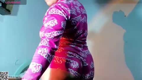 Naomi online show from January 28, 2025, 3:04 am