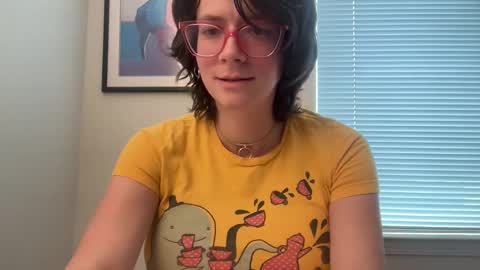 Naomi Reah online show from November 25, 2025, 3:56 pm