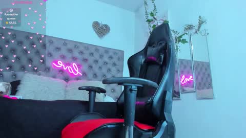 Snapshot of naomi_viper_ chatting on October 28, 2025, 11:14 am Naomi online show from October 28, 2025, 11:14 am