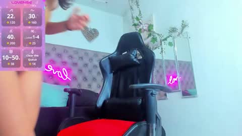 Snapshot of naomi_viper_ chatting on November 24, 2025, 11:10 am Naomi online show from November 24, 2025, 11:10 am