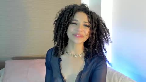 Snapshot of naomidawsonn chatting on September 12, 2025, 12:11 am naomidawson online show from September 12, 2025, 12:11 am