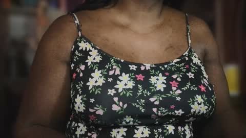 Naomi online show from November 12, 2025, 10:15 am