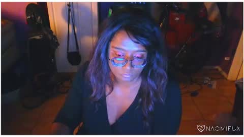 Snapshot of naomifux chatting on June 24, 2026, 3:16 am Naomi online show from June 24, 2026, 3:16 am