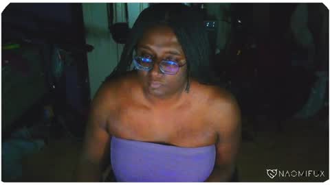 Snapshot of naomifux chatting on July 16, 2026, 7:58 am Naomi online show from July 16, 2026, 7:58 am
