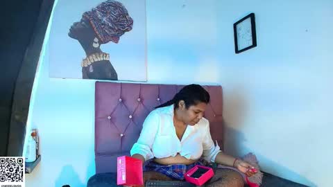 Naomi Campbel online show from December 21, 2025, 2:13 pm