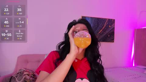 naomiiii   online show from September 17, 2025, 4:14 am