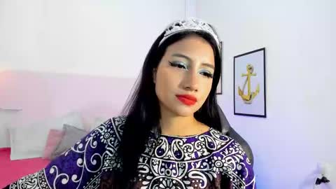 naomiiii   online show from September 24, 2025, 12:19 pm