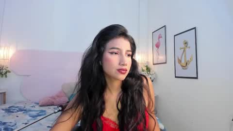 naomiiii   online show from October 3, 2025, 11:51 am