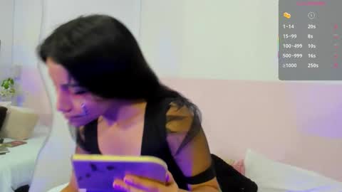 naomiiii   online show from October 10, 2025, 11:53 am