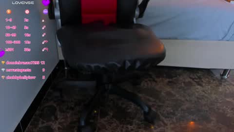 Naomi  online show from December 26, 2024, 3:31 pm