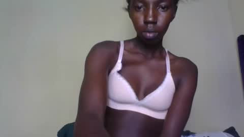 naomilittle31025 online show from October 14, 2025, 5:47 pm