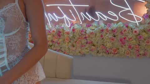 Snapshot of naomisainz chatting on January 22, 2025, 11:45 am Naomi online show from January 22, 2025, 11:45 am