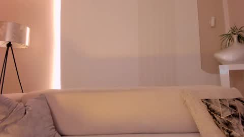 Snapshot of naomisainz chatting on February 9, 2025, 3:12 pm Naomi online show from February 9, 2025, 3:12 pm