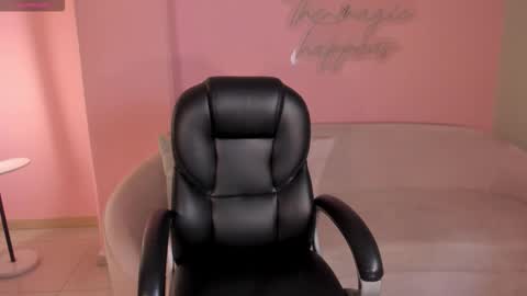 Snapshot of naomisainz chatting on October 1, 2025, 12:22 pm Naomi online show from October 1, 2025, 12:22 pm