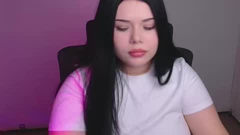 Snapshot of naomivibes chatting on November 4, 2025, 6:51 pm Naomi online show from November 4, 2025, 6:51 pm