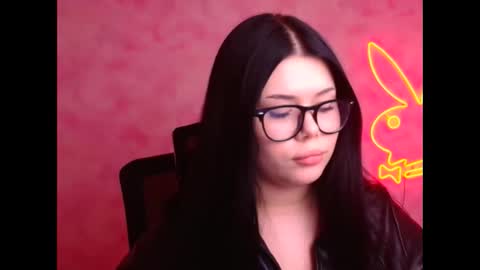 Snapshot of naomivibes chatting on November 27, 2025, 11:29 pm Naomi online show from November 27, 2025, 11:29 pm