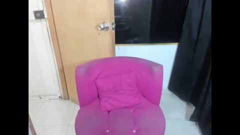 naomiwildburn online show from September 28, 2025, 8:36 pm