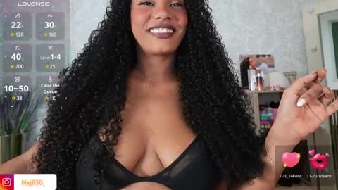 Naomi     online show from April 5, 2026, 11:02 pm