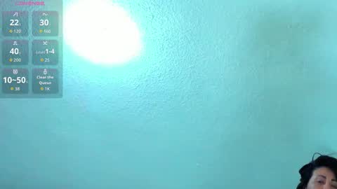 Naommy Matinz online show from October 14, 2025, 2:23 am