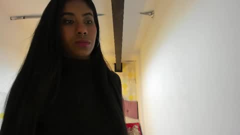 Snapshot of naomy__smith__ chatting on February 6, 2025, 5:51 pm N A O M Y online show from February 6, 2025, 5:51 pm