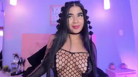 Snapshot of naomy_gyal_ chatting on June 26, 2026, 7:40 pm Naomy online show from June 26, 2026, 7:40 pm