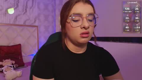 Naomy  online show from February 3, 2026, 3:04 am