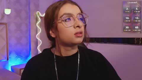 Naomy  online show from February 5, 2026, 3:00 am