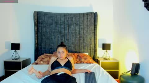 NaomyAndDany online show from February 6, 2025, 8:07 am