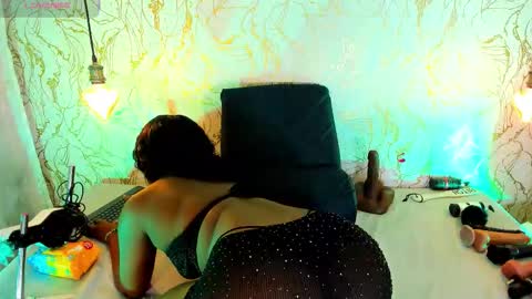 Snapshot of naomyy_cooper chatting on November 6, 2025, 8:54 pm Naomy online show from November 6, 2025, 8:54 pm